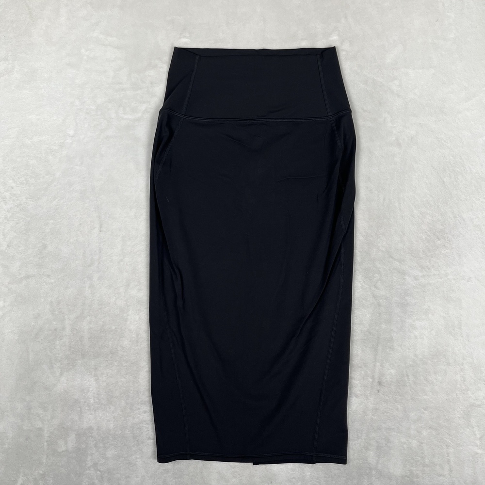 Lululemon Skirt Womens 6 Black Athletic Midi Slim Fit Back Slit Yoga Stretch